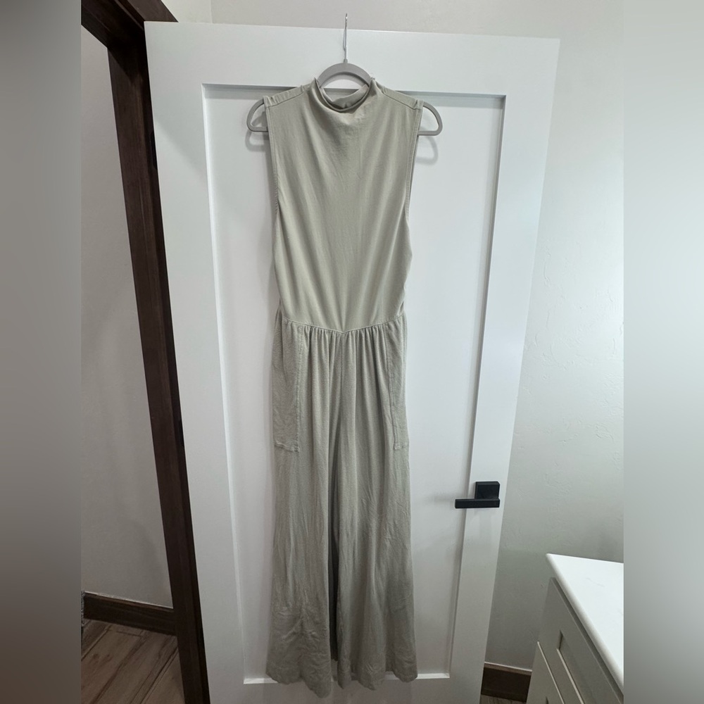 Sleeveless Open-Back Wide-Leg Jumpsuit in Sand - Picture 5 of 9